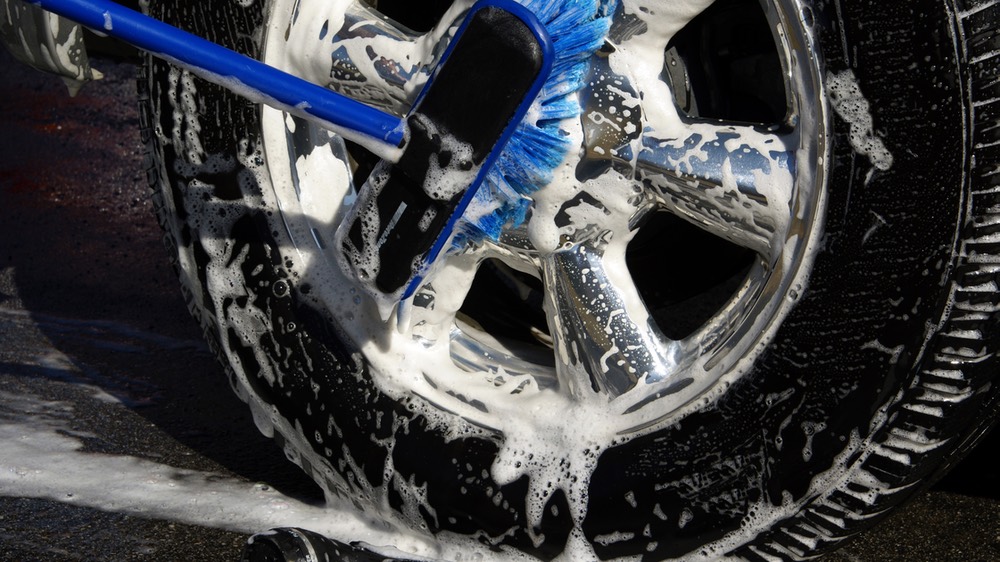 How To Clean Your Tires - Brightside Detailing